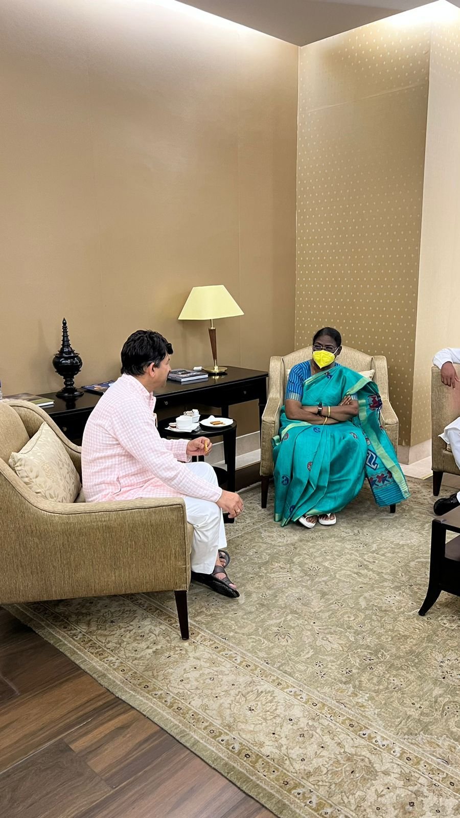 Droupadi Murmu Receives Grand Welcome in Delhi