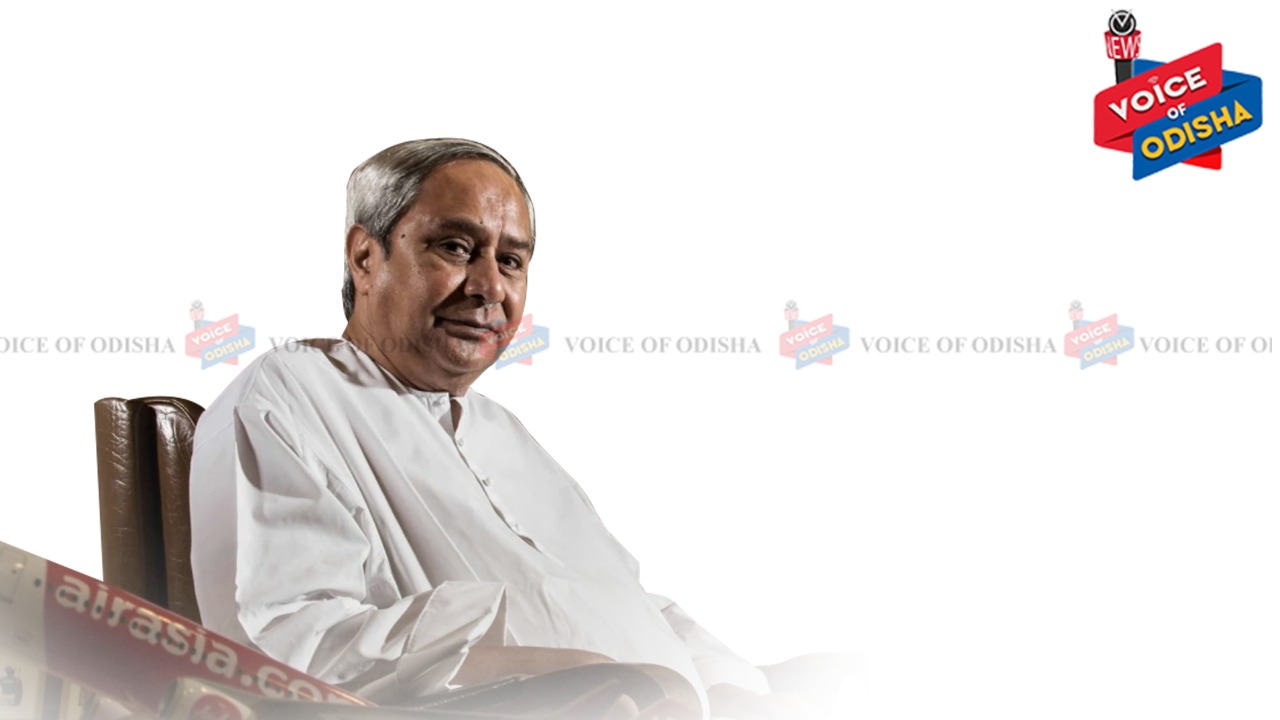 CM felicitated mallu brothers for their outstanding success in jee advance