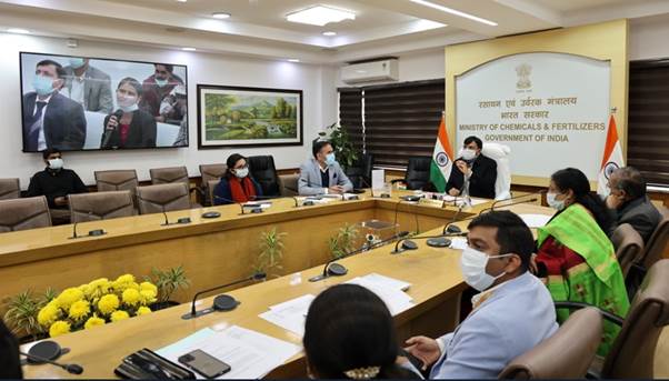 Dr. Mansukh Mandaviya virtually interacts with Farmers and Retailers