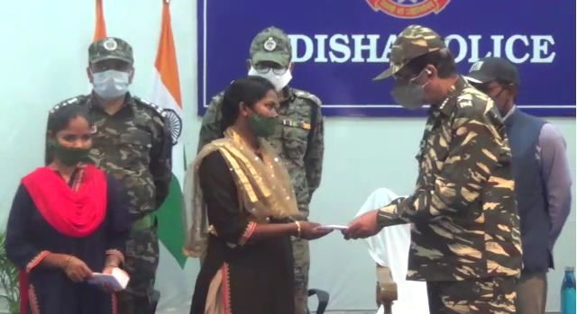 2 Women Maoists Surrender Before Police DGP