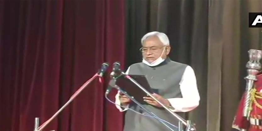 ୧୪ ମନ୍ତ୍ରୀଙ୍କ ସହିତ ଶପଥ ଗ୍ରହଣ କଲେ ନୀତିଶ କୁମାର