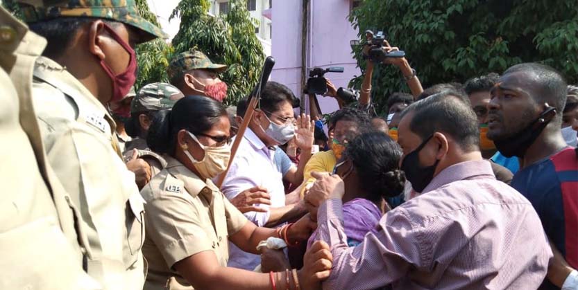 ରମେଶଙ୍କ ବାପା-ମା’ଏବେ ବି ନିଖୋଜ, ଭାଇରାଲ ଭିଡିଓକୁ ନେଇ ଚର୍ଚ୍ଚା