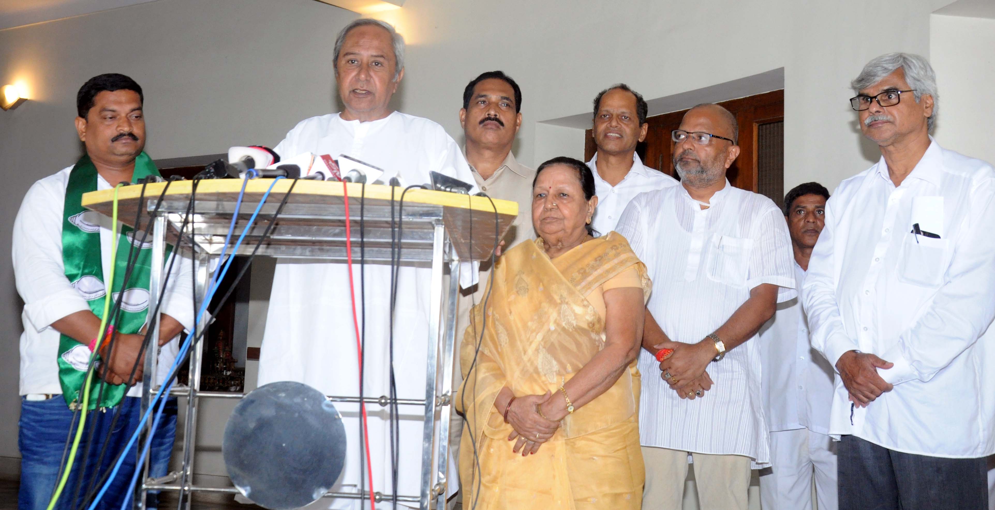  ବିଜୟ ନା ସାବିତ୍ରୀ : କାହାକୁ ସମର୍ଥନ କରିବେ ସରୋଜ ସାହୁ ?