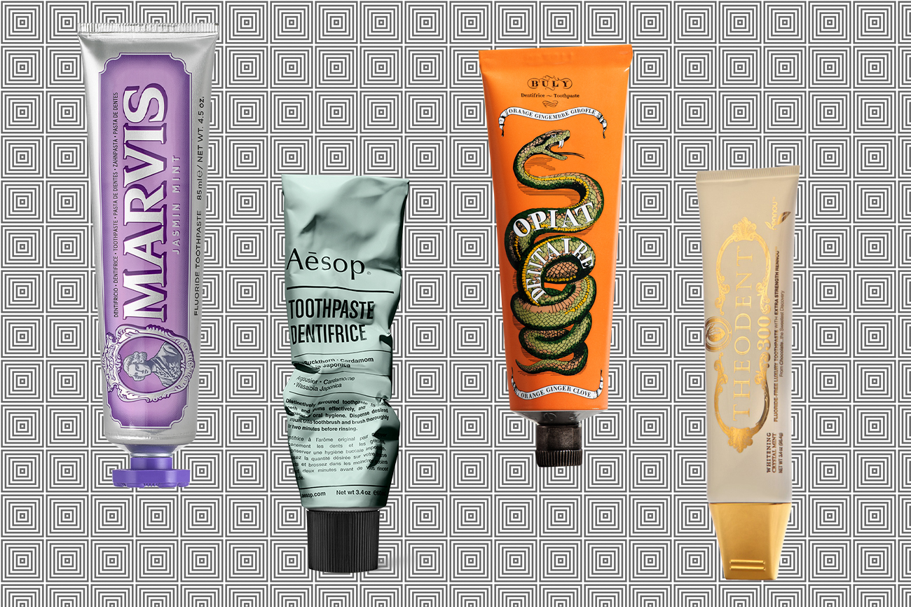 ଟୁଥପେଷ୍ଟ ଟ୍ୟୁବରେ ଭିନ୍ନ ଭିନ୍ନ ରଙ୍ଗର ପଟି କାହିଁକି ରହିଥାଏ ଜାଣନ୍ତି କି ?