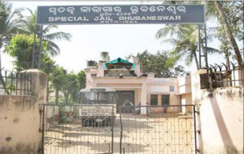 ଝାରପଡ଼ା ଜେଲରେ କଏଦୀଙ୍କ ହାତ ତିଆରି ଘଣା ସୋରିଷ ତେଲ ମିଳିବ