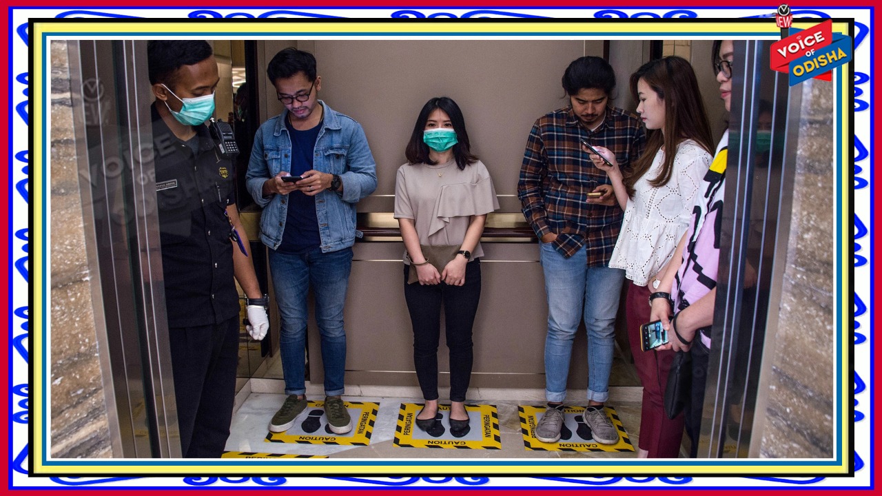 ଲିଫ୍ଟରେ ଯାଉଥିବା ସମୟରେ ହଠାତ୍ ଲିଫ୍ଟ ବନ୍ଦ ହୋଇଗଲେ କରିବେ କ’ଣ ? ଜାଣନ୍ତୁ ଏହି ସମୟରେ ନିଜକୁ କିପରି ବଂଚାଇବେ