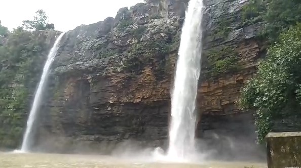 ୩ ଦିନ ପରେ ଗୋଧସ ଜଳପ୍ରପାତରୁ ପ୍ରେମୀଯୁଗଳଙ୍କ ମୃତଦେହ ଉଦ୍ଧାର