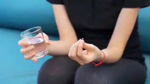 ଗର୍ଭ ନିରୋଧକ ବଟିକା ଖାଉଛନ୍ତି କି, ଜାଣନ୍ତୁ କେତେକ ଜାଣିବା କଥା