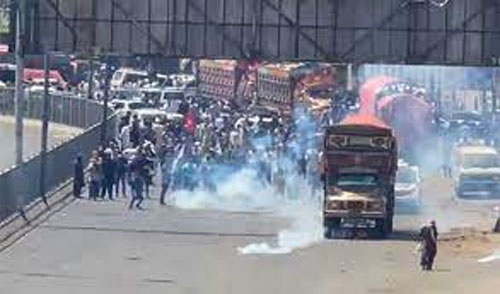 ପାକିସ୍ତାନରେ ପୁଣି ହିଂସା; ପୁଲିସ-ପିଟିଆଇ କର୍ମୀ ମୁହାଁମୁହିଁ