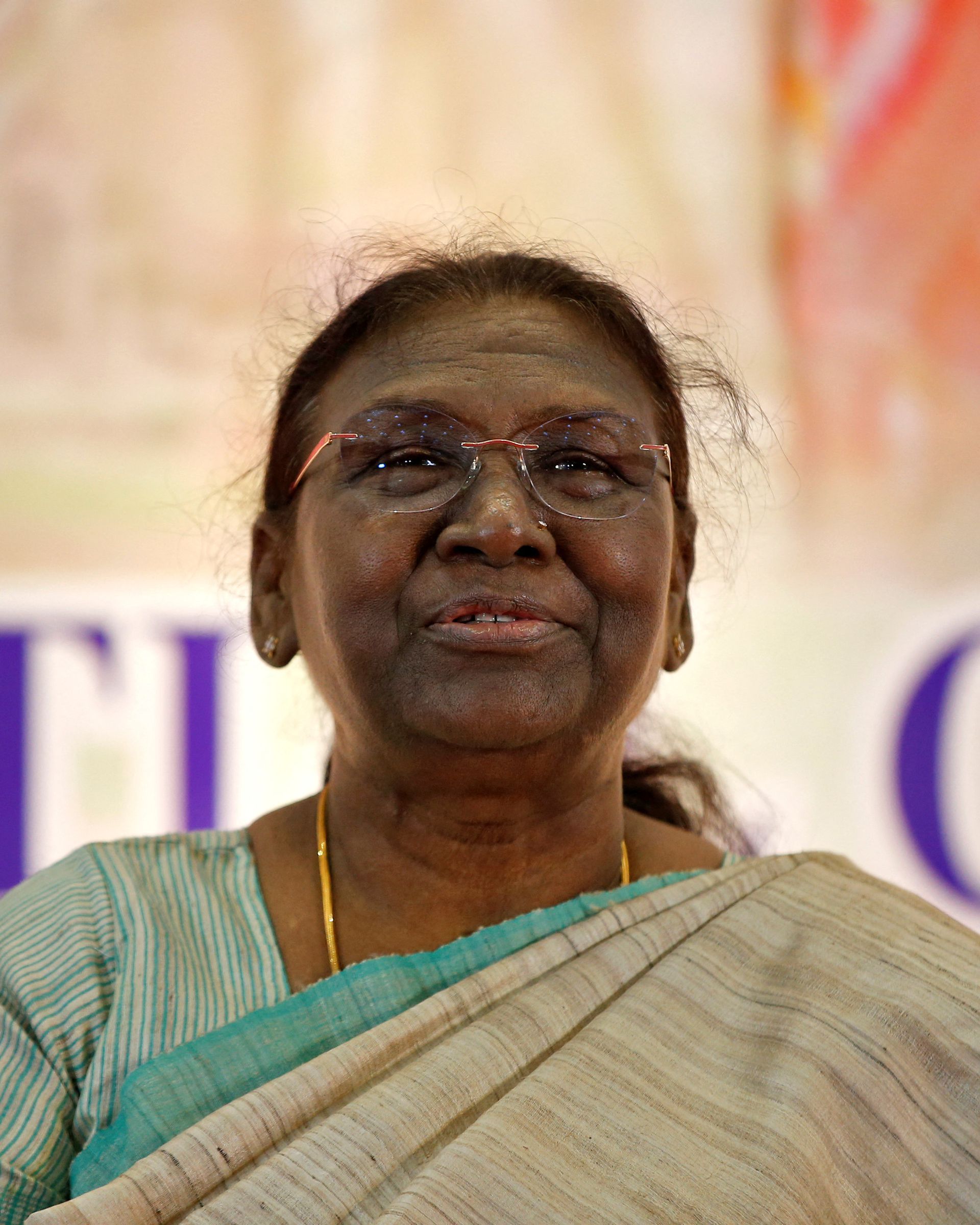  ରାଷ୍ଟ୍ରପତିଙ୍କୁ ସମ୍ବର୍ଦ୍ଧିତ କରିବ ଗୃହ କମିଟି