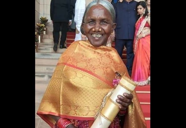 କମଳା ପୂଜାରୀଙ୍କୁ ନଚାଇବା ଘଟଣାରେ ୨ ଜଣଙ୍କୁ ନୋଟିସ୍