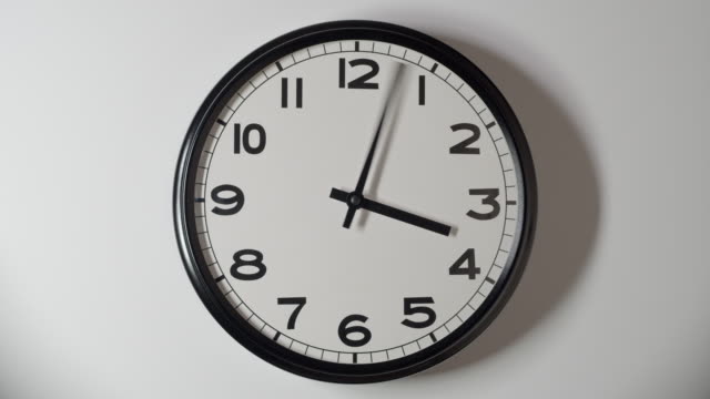 ଘରେ ଭୁଲରେ ରଖନ୍ତୁ ନାହିଁ ଏହି ସବୁ ଜିନିଷ