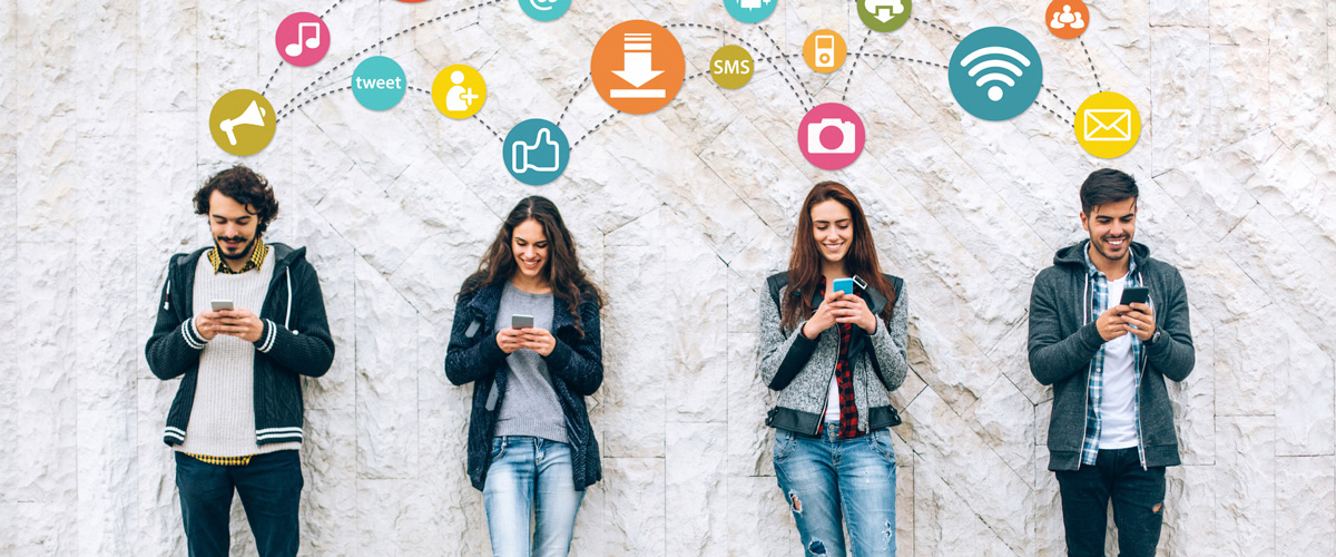 ଯୁବପିଢ଼ିଙ୍କୁ ଯୋଡ଼ି ରଖୁଛି ସୋସିଆଲ ମିଡ଼ିଆ ଗ୍ରୁପ୍