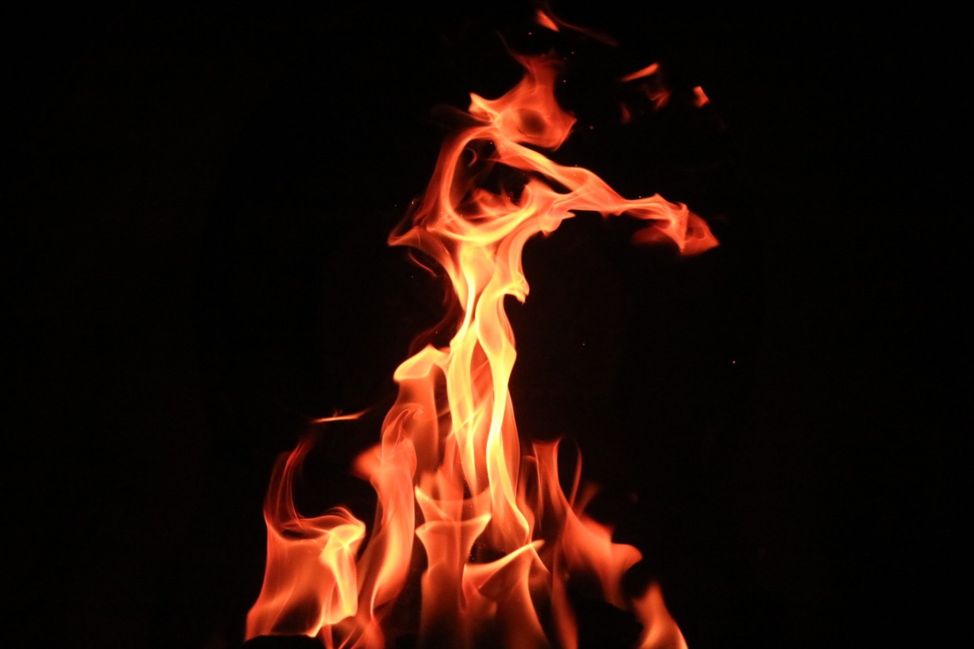 ଅଗ୍ନିକାଣ୍ଡରେ  ଜଳିଗଲେ ୧୦ଜଣ ଜୀବନ୍ତ ଦଗ୍ଧ