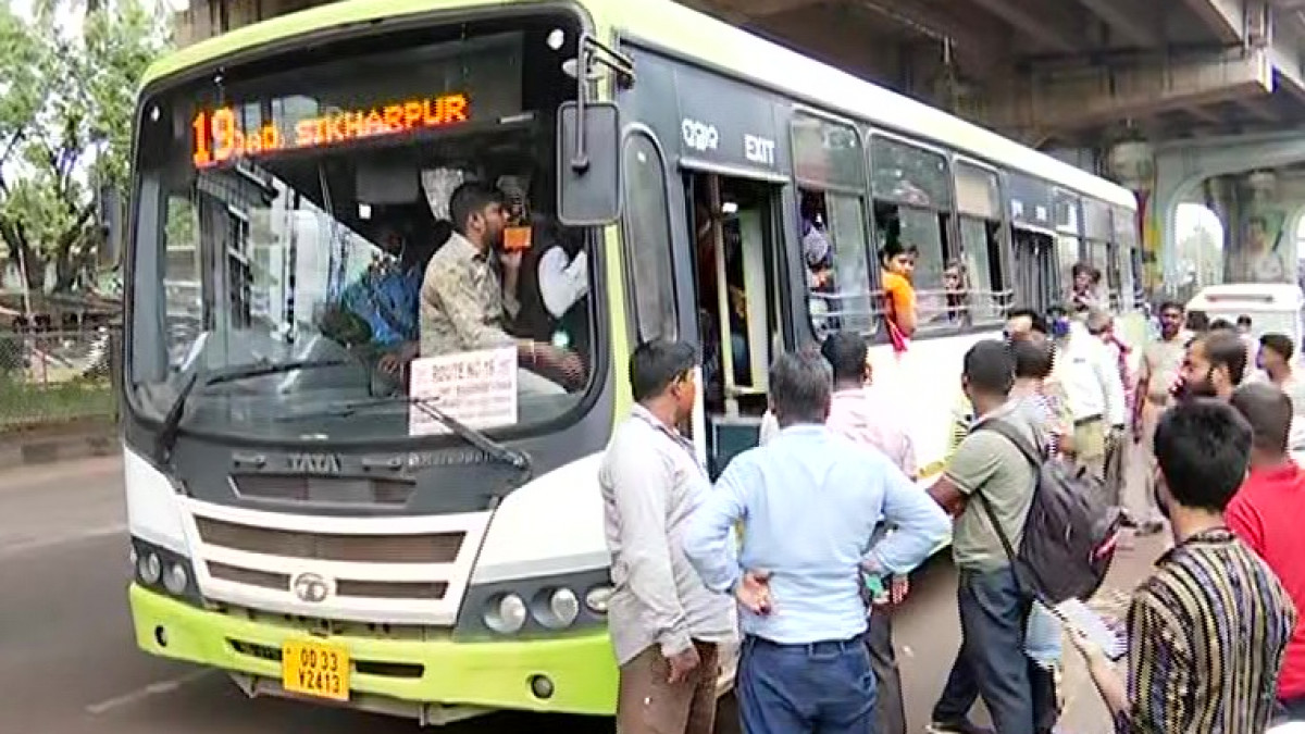 ଲୁଟର ହବ୍‌ ପାଲଟିଛି ମୋ ବସ୍‌, ମୋ ବସରୁ ଚୋରି ହୋଇଗଲା  ସୁନା ହାର