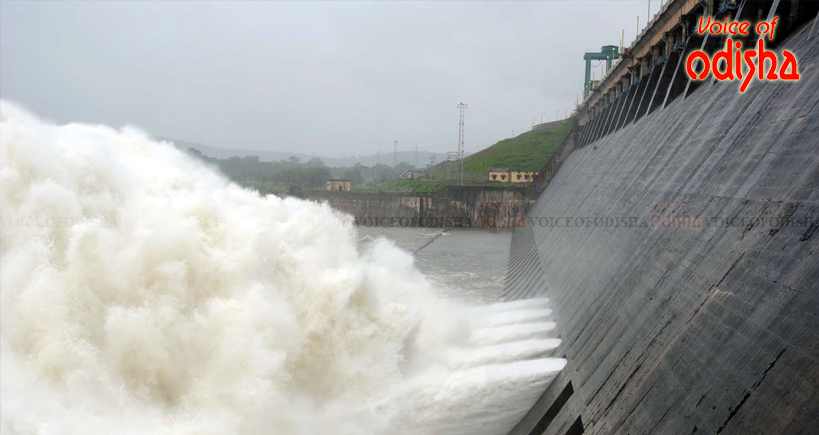 ହୀରାକୁଦ ଡ୍ୟାମର ୧୦ଟି  ଗେଟ ବନ୍ଦ