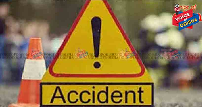 ଦୁର୍ଘଟଣା ପରେ କାର ସହ ଜଳିଗଲେ ପରିବାରର ୫ ସଦସ୍ୟ