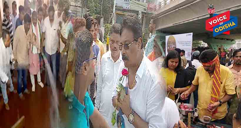 ଚର୍ଚ୍ଚାରେ ମାନସ ଚୌଧୁରୀଙ୍କ ଅଭିନବ ପ୍ରତିବାଦ