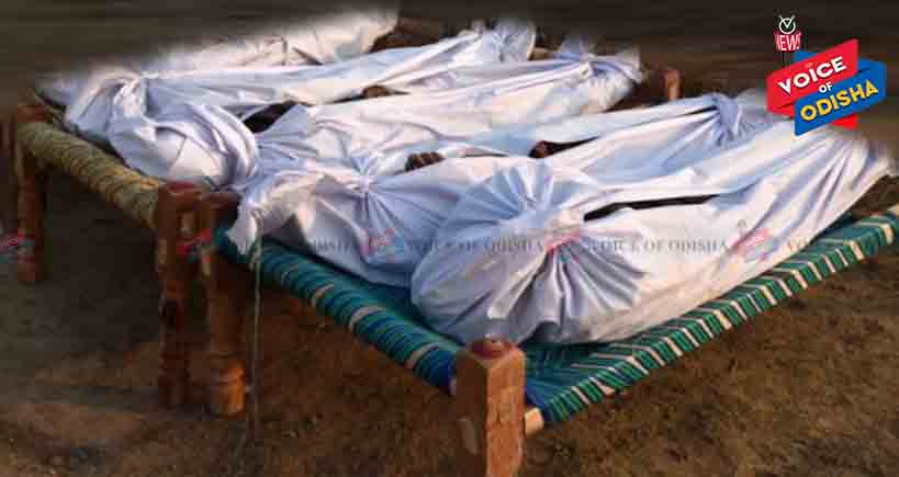 ସ୍ୱାମୀ ସ୍ତ୍ରୀ ସମେତ ୪ମୃତ ଦେହ ଉଦ୍ଧାର କଲା ପୁଲିସ