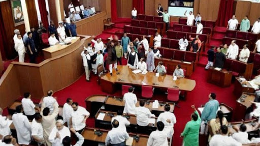 ବିଧାନସଭାର ଦ୍ୱିତୀୟ ଦିନରେ ଗୃହରେ ହଟ୍ଟଗୋଳ, ଅପରାହ୍ନ ୩ଟା ଯାଏଁ ଗୃହ ମୁଲତବୀ