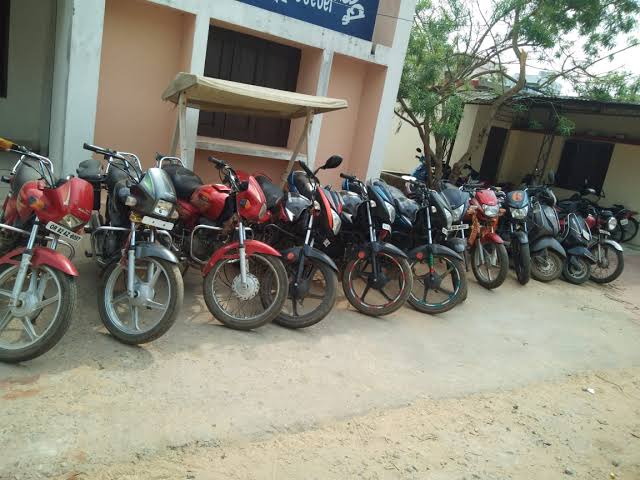 ଟୁଇନ୍‌ ସିଟିରୁ ଗୋଟିଏ ଦିନରେ ସିଜ୍‌ ହେଲା ଦୁଇ ହଜାର ଗାଡି  