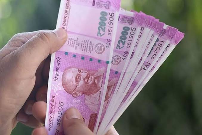 ପୁଅ ଜିଦ କରିବାରୁ ୫୧ ହଜାର ଦେଲେ ବାପା