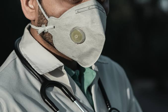 କରୋନା କବଳରେ କରୋନା ଯୋଦ୍ଧା ।