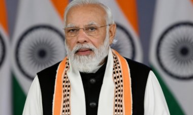 PM pays homage to Bapu and all those who took part in Dandi March