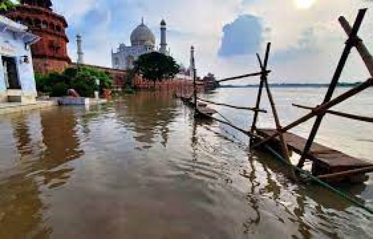 ବନ୍ୟା ପାଣି ଛୁଇଁଲା ତାଜମହଲ