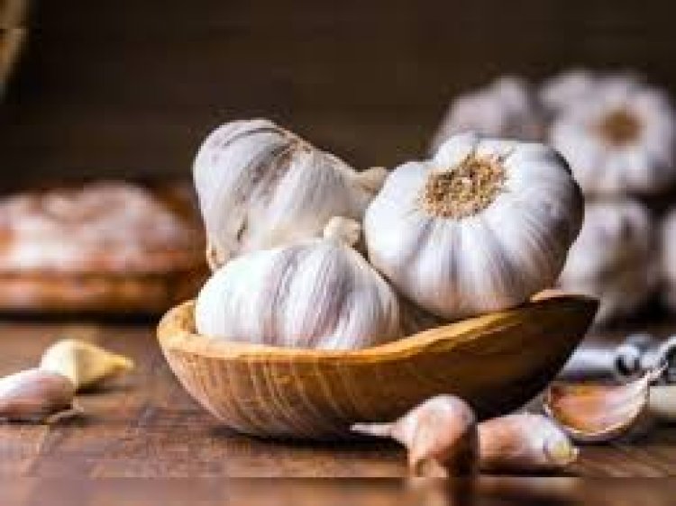 ଆକାଶଛୁୃଆଁ ରସୁଣ, ପିଆଜ ଦର
