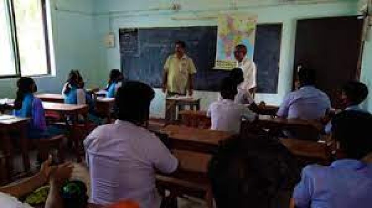 କନିଷ୍ଠ ଶିକ୍ଷକଙ୍କୁ   ୨୦,୦୦୦ ଟଙ୍କାର ମାସିକ ପାରିଶ୍ରମିକ