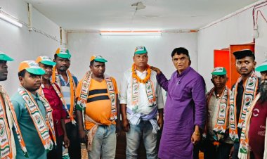 ମୋରଡା ବ୍ଲକ୍ ଅନ୍ତର୍ଗତ କଲରାଫୁଲିଆ ସ୍ଥିତ କଂଗ୍ରେସ କାର୍ଯ୍ୟାଳୟ ଠାରେ  ମିଶ୍ରଣ ପର୍ବ ଅନୁଷ୍ଠିତ