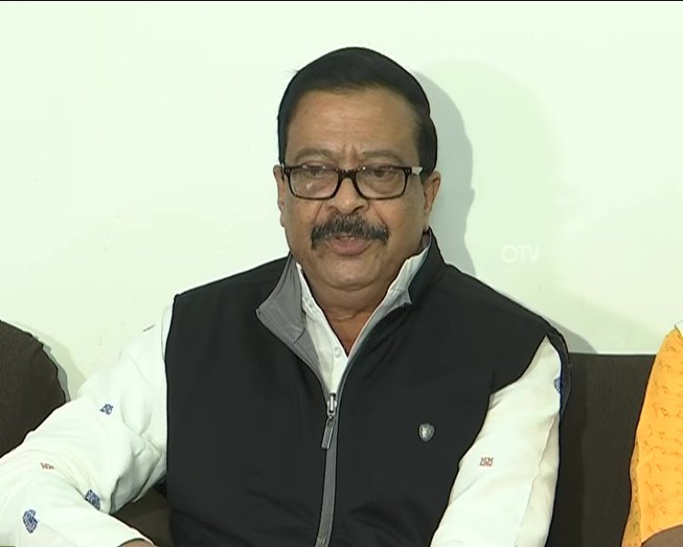 ବାତ୍ୟା ସ୍ଥିତି ସମୀକ୍ଷା କରିଛନ୍ତି ରାଜସ୍ୱ ମନ୍ତ୍ରୀ ସୁରେଶ ପୂଜାରି